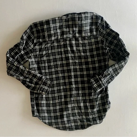 Universal Thread, Black and White Relaxed Fit Flannel Size Small - Picture 2 of 5